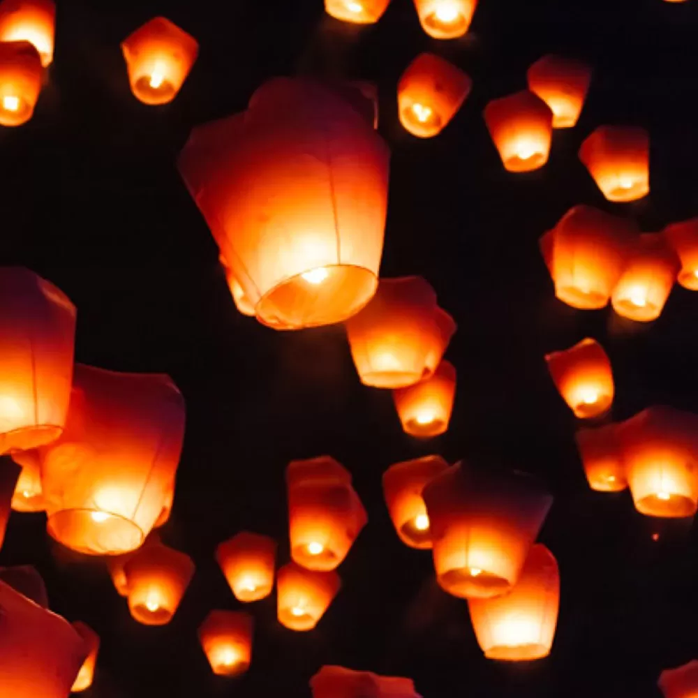 Outlet A Large Flying Lantern - White Paper Lanterns & Suspensions