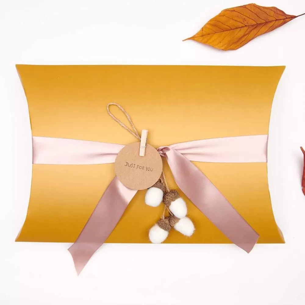 Best Sale Gift Tag Bunch Of Felt Acorns Gift Tags